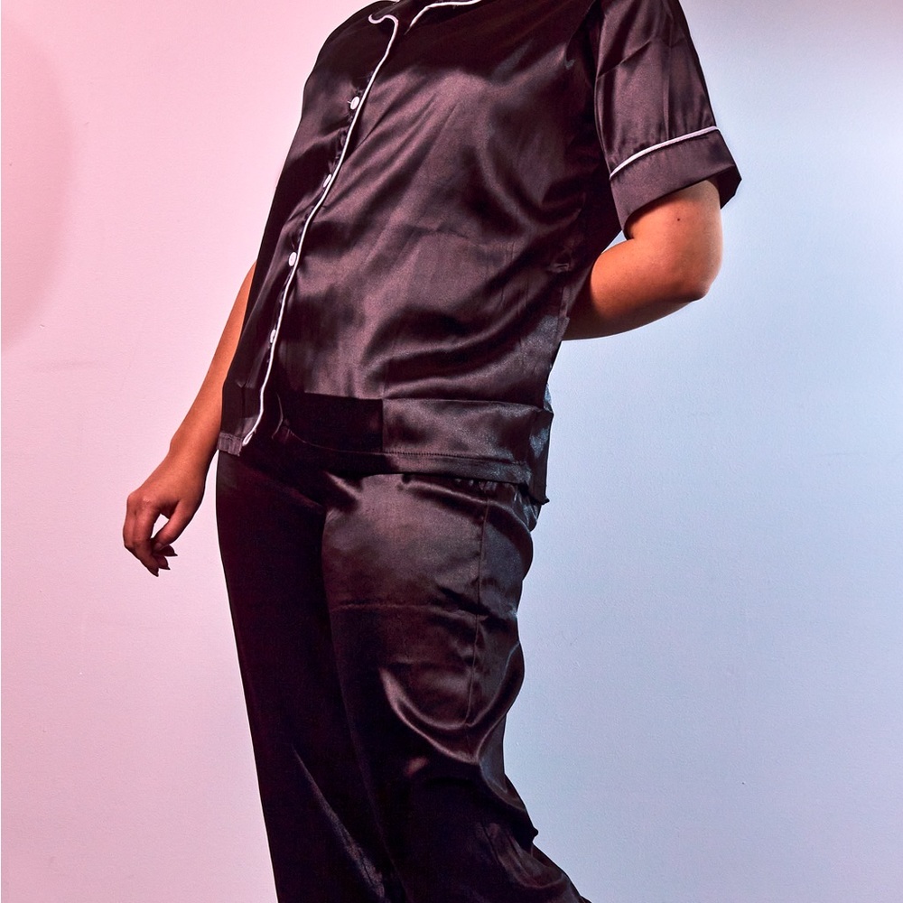 Silk pajamas - Picture 4 of 6